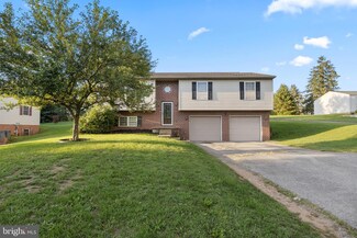 15 W Water St, York, PA 17407