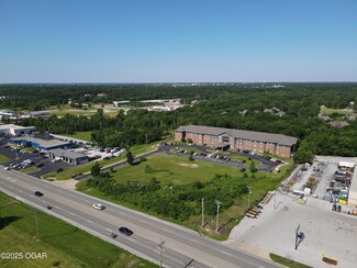 1310 N Rangeline Rd, Joplin, MO 64801