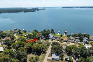 107 Briarwood Dr, Mabank, TX 75156