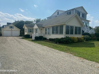 208 Carter Ave, Point Pleasant Beach, NJ 08742