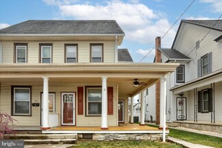 232 E Cherry St, Palmyra, PA 17078