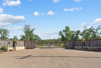 1015 and 1019 Newsom Ranch Way, Azle, TX 76087