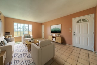 1657 Pentecost Way Unit 4, San Diego, CA 92105