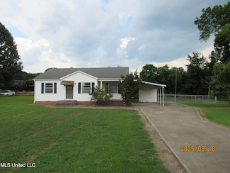 2162 Grand Ave, Yazoo City, MS 39194