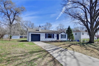 7641 Mackey St, Overland Park, KS 66204
