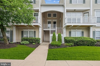90 Foxglove Dr, Delran, NJ 08075