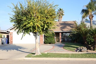 910 4th St, Orange Cove, CA 93646