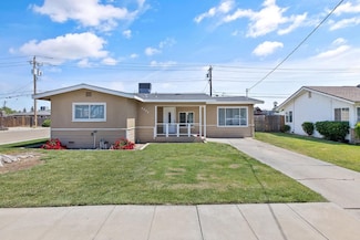 2982 D St, Selma, CA 93662