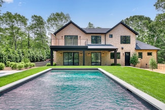 62 Whooping Hollow Rd, East Hampton, NY 11937
