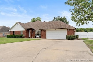 3001 Kande Ln, Durant, OK 74701