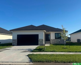 20930 Ellison Ave, Elkhorn, NE 68022