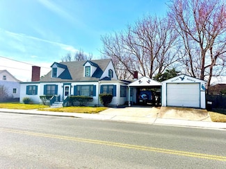 6136 Maddox Blvd, Chincoteague Island, VA 23336