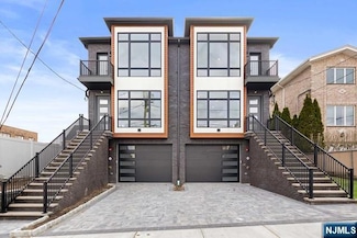 366 Nelson Ave, Cliffside Park, NJ 07010