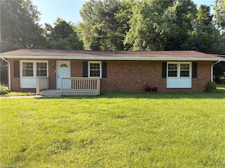 1403 Blair St, Thomasville, NC 27360
