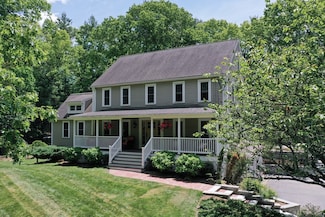 786 E Washington St, Hanson, MA 02341