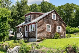 18 Rocky Ave, Tiverton, RI 02878