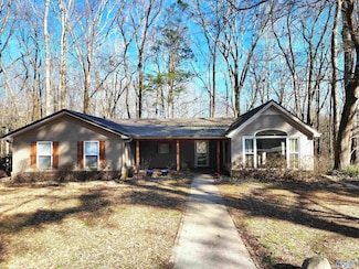 147 Butch Cash Rd, Hazel Green, AL 35750