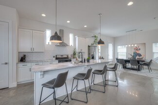 1719 Pecan St, Nashville, TN 37208