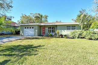 314 28th St W, Bradenton, FL 34205
