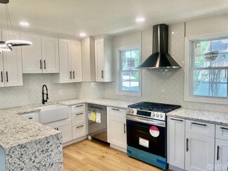 61 W Francis St, Iselin, NJ 08830