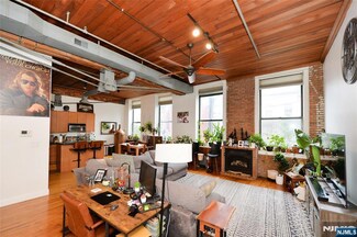 126 Webster Ave Unit 1G, Jersey City, NJ 07307
