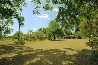 934 Jerry Smith Rd, Dover, FL 33527