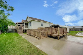 526 14th St, Dickinson, TX 77539