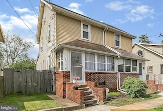 310 W 3rd St, Florence, NJ 08518