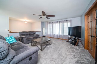 51566 Jordan St, Paw Paw, MI 49079