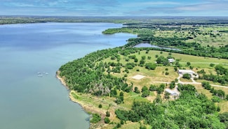 1529 Hemming Rd, Valley View, TX 76272