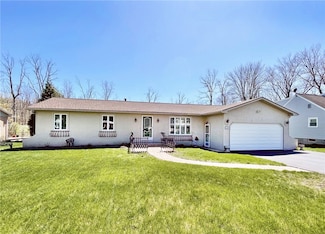 309 Saint Andrews Dr, Rochester, NY 14626