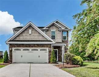 608 Piedmont Crossing Dr, High Point, NC 27265