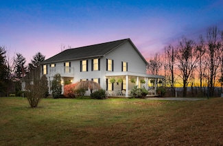 425 Dominick Cir, Summersville, WV 26651