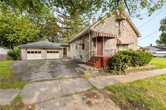1875 Goodman St N, Rochester, NY 14609