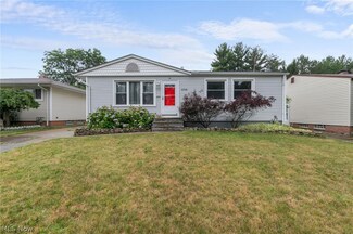 15038 Florence Dr, Maple Heights, OH 44137