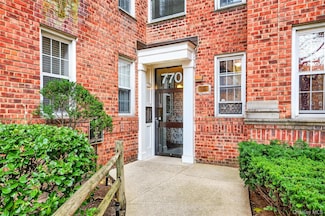 770 Bronx River Rd Unit A36, Bronxville, NY 10708