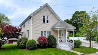 142 Dale St, Waltham, MA 02451