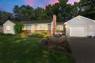 127 Steiger Dr, Westfield, MA 01085