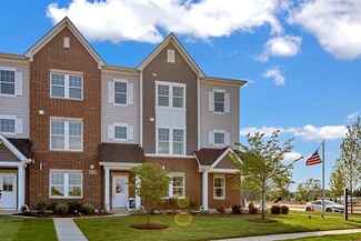169 Yorktown Ct, Libertyville, IL 60048