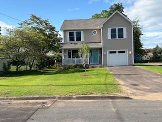 19 Race Ave, Plainville, CT 06062