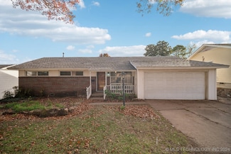 5856 E 22nd St, Tulsa, OK 74114