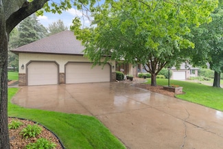 469 Lake Wabasso Ct, Saint Paul, MN 55126