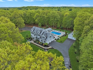 39 Broad Acres Farm Rd, Medway, MA 02053