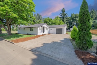 633 Wilson St, Woodburn, OR 97071