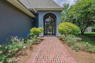 3302 Millbrook Dr, Baton Rouge, LA 70816