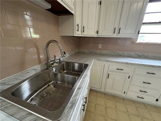 1243 Cranston St Unit 1245, Cranston, RI 02920