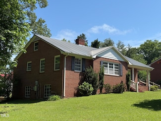 420 Rodwell St, Warrenton, NC 27589