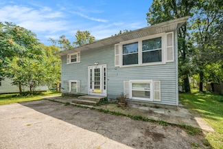 630 E St Joseph St, Paw Paw, MI 49079