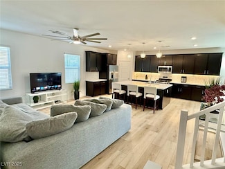 9815 Berkley Brook Ct, Las Vegas, NV 89141