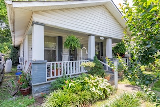 806 Indian Ave, Rossville, GA 30741